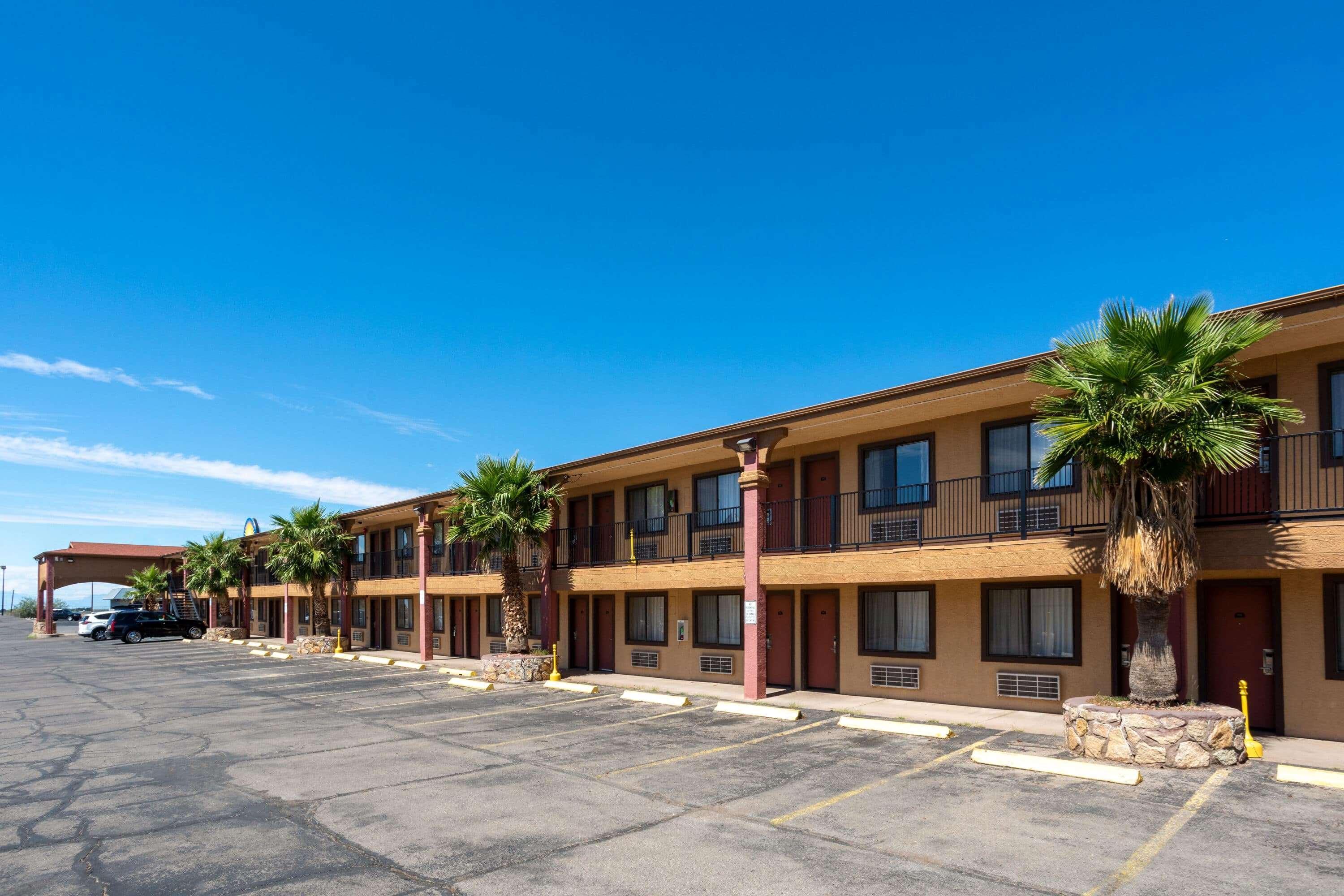 Days Inn By Wyndham Alamogordo White Sands Екстериор снимка