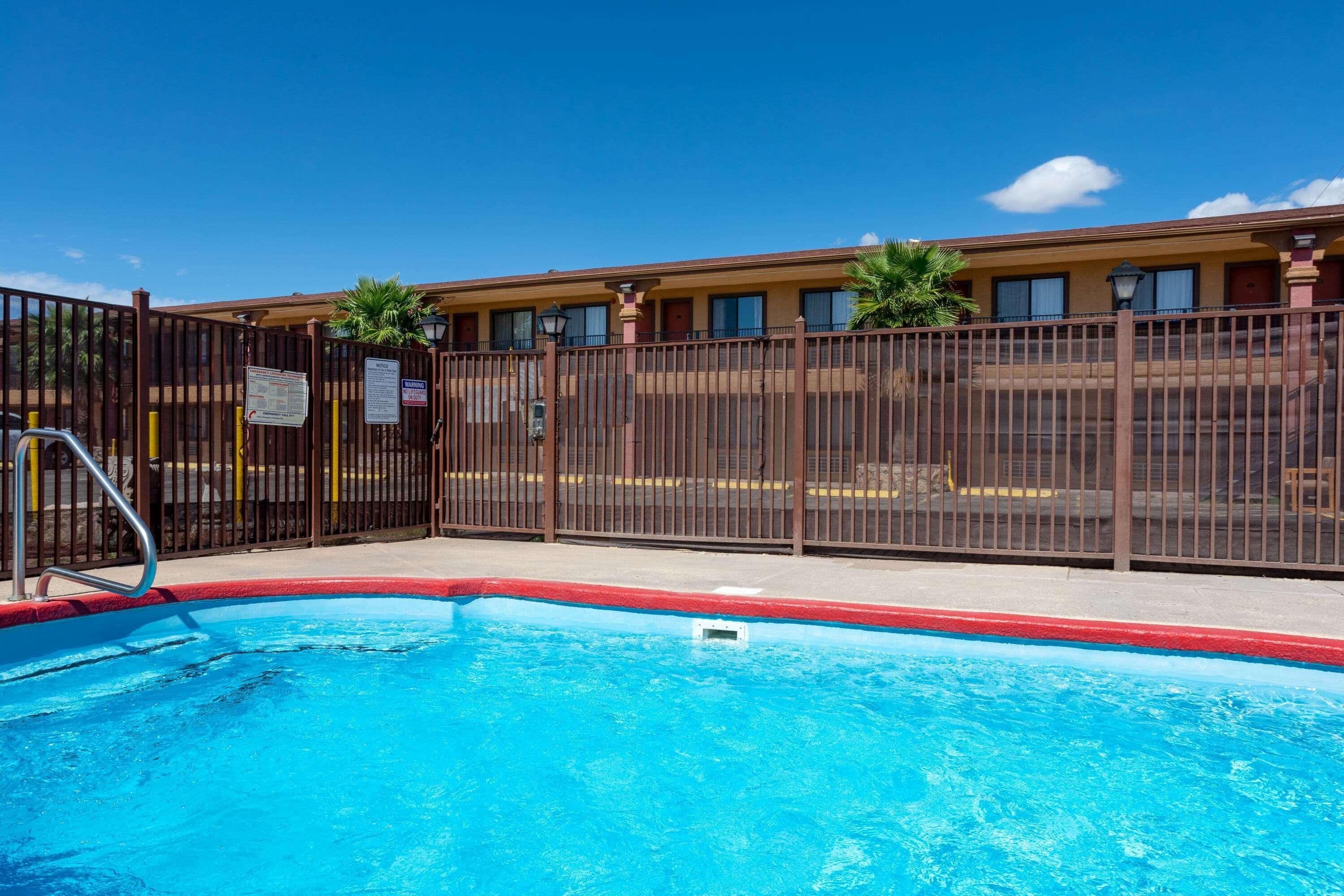 Days Inn By Wyndham Alamogordo White Sands Екстериор снимка