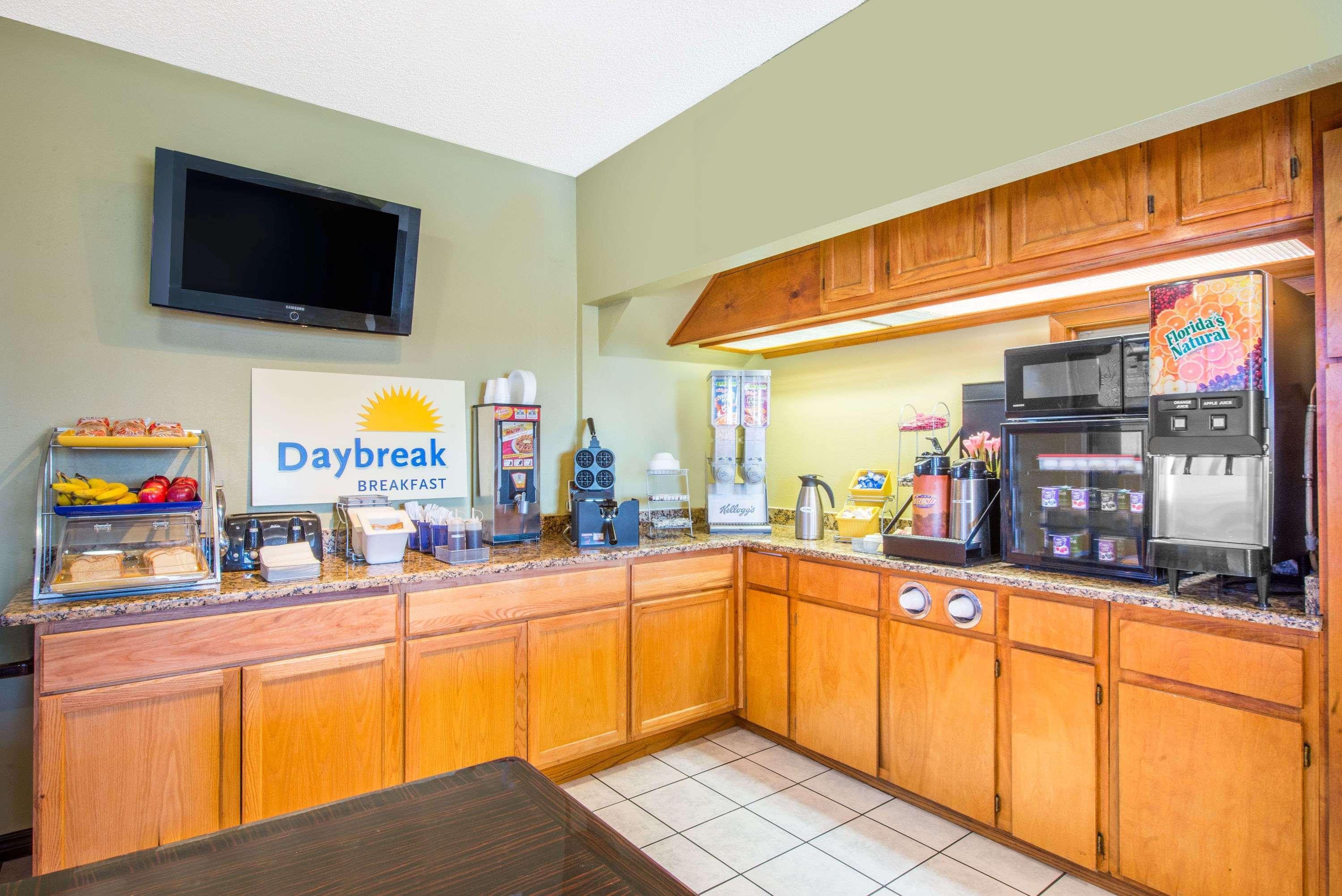 Days Inn By Wyndham Alamogordo White Sands Екстериор снимка