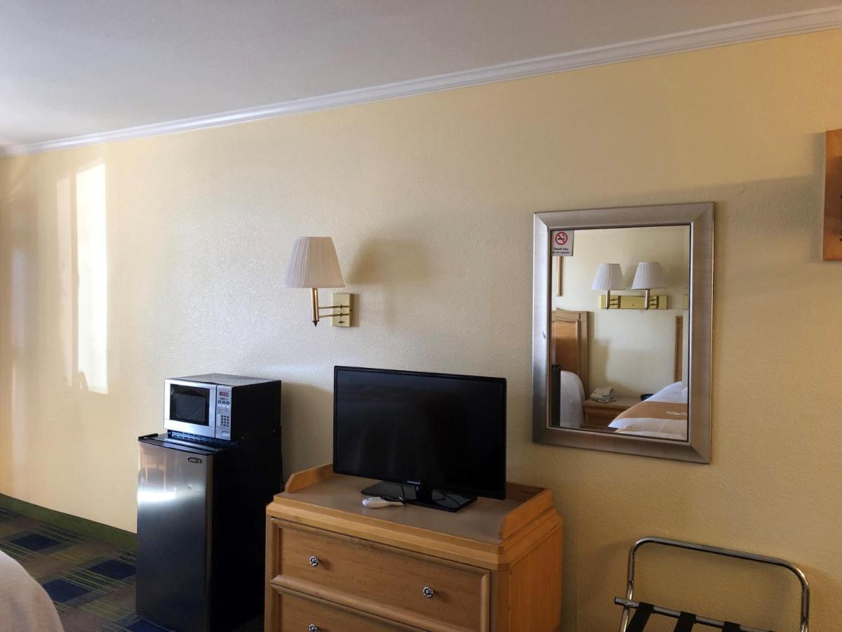 Days Inn By Wyndham Alamogordo White Sands Екстериор снимка